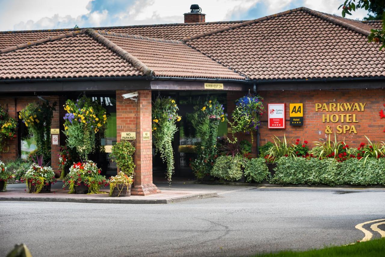 Parkway Hotel & Spa Cwmbran Exterior foto