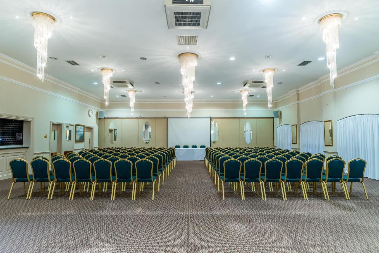 Parkway Hotel & Spa Cwmbran Exterior foto